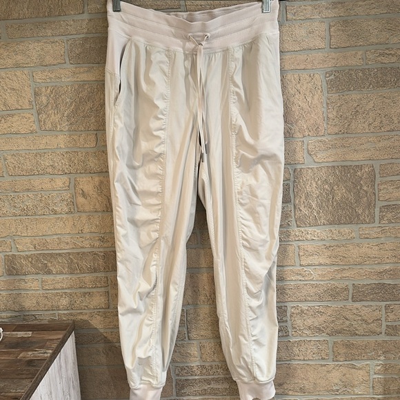 Lululemon Dance Studio Mid-Rise Jogger Lined Full Length- Bone Ivory size 10 - Picture 3 of 9
